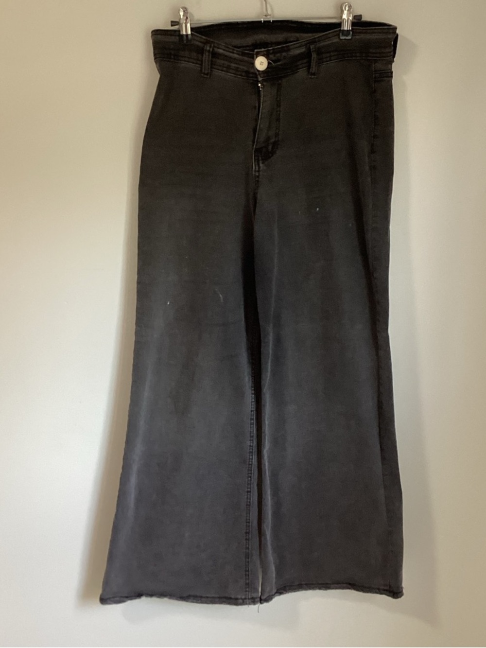 *High-Waist Wide Leg Black Jeans